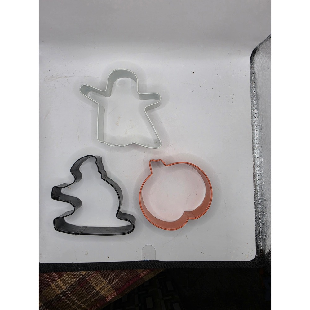 Halloween Cookie Cutter Set Ghost Witch Hat Pumpkin Metal 3 Piece Spooky Baking